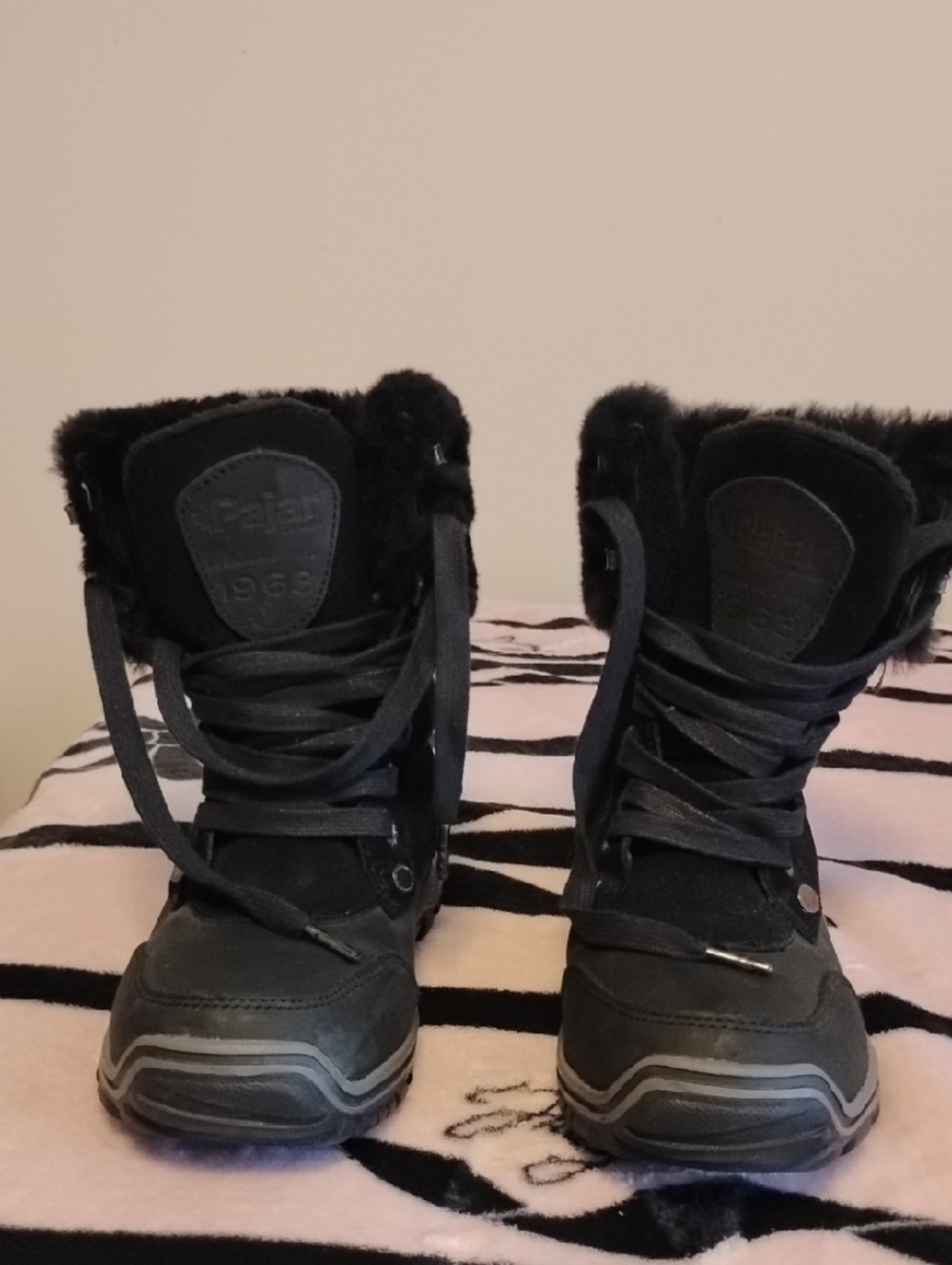 Sorel Black Cozy Fur-Trim Lace-Up Boots